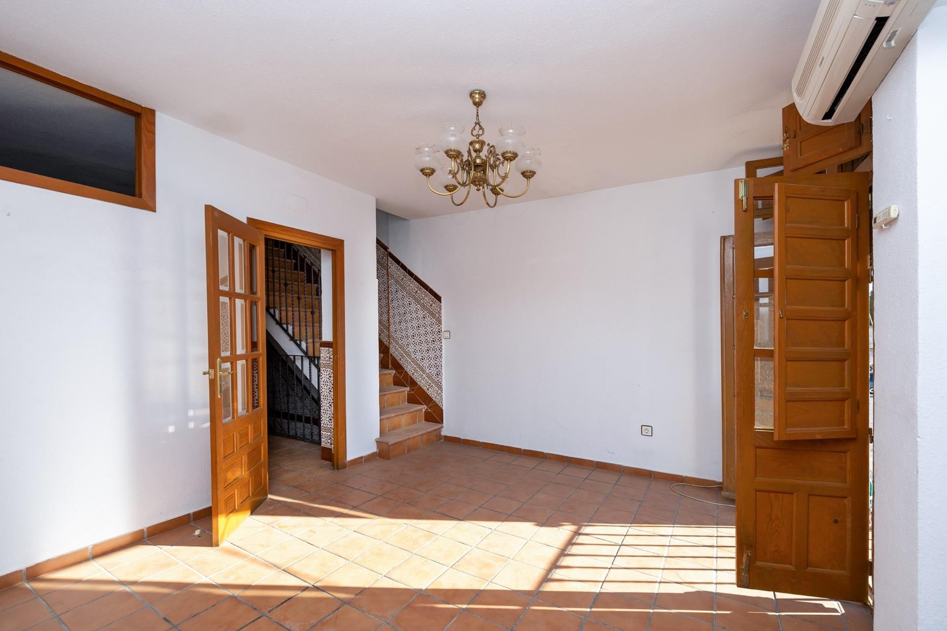 Casa adosada en venda en  Granada Capital amb Terrassa i Balcó