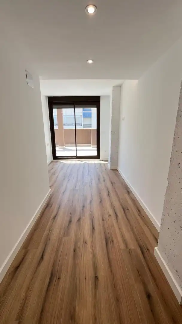 Dachboden zur Miete in Alicante / Alacant mit Klimaanlage und Terrasse