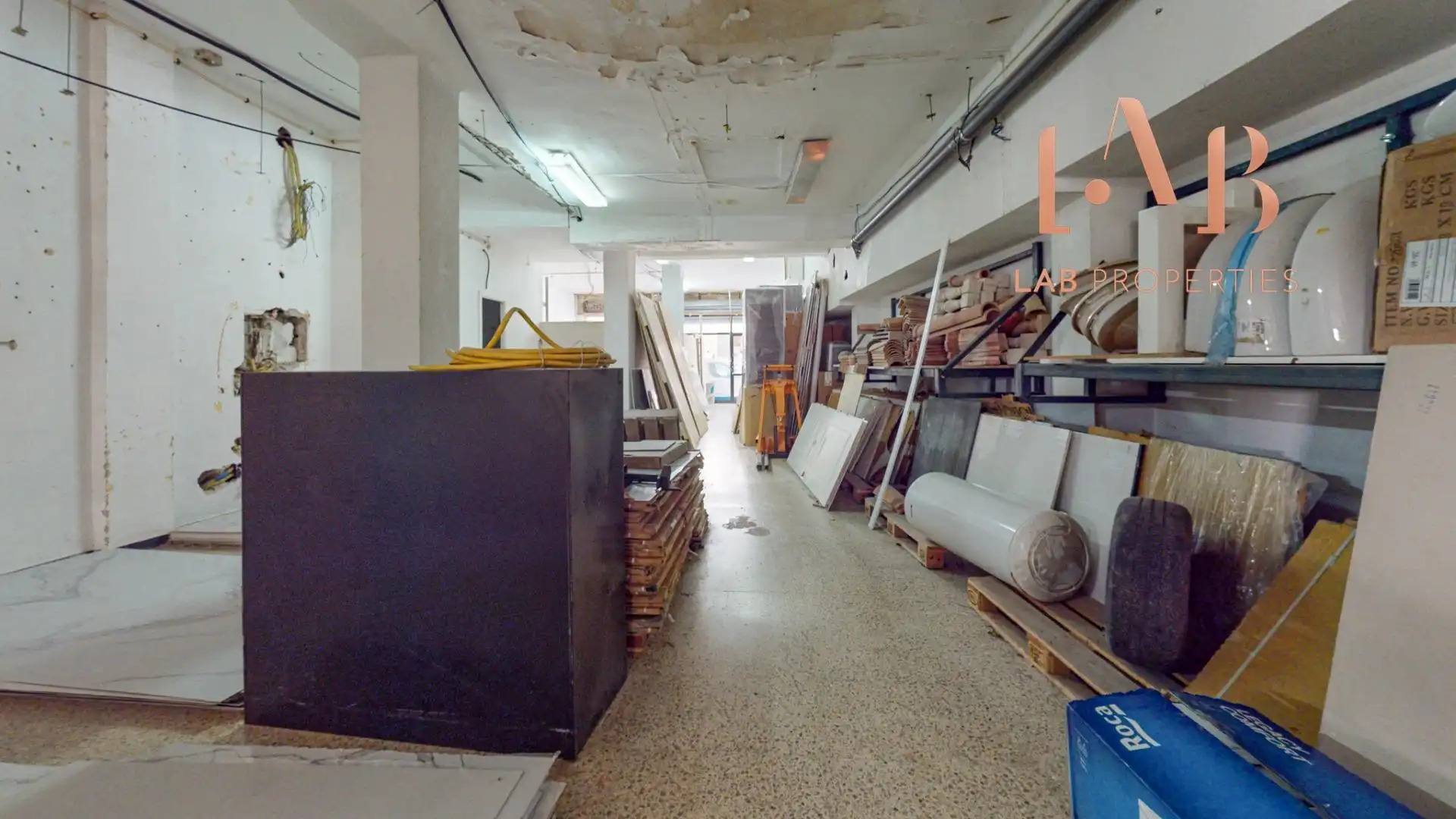Business premises for sale in Carrer COTLLIURE, imagen 47