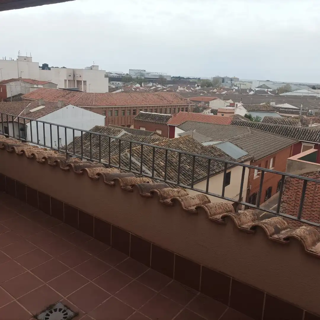 Terraza de Ático en venta en Quintanar de la Orden con Aire acondicionado, Calefacción y Parquet