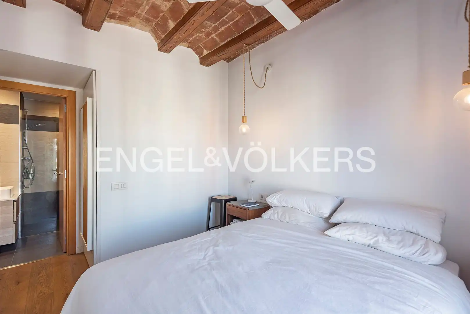 Schlafzimmer von Dachboden zum Verkauf in  Barcelona Capital mit Klimaanlage, Heizung und Balkon