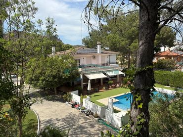 Chalet con piscina en venta en Calle MONTCADA