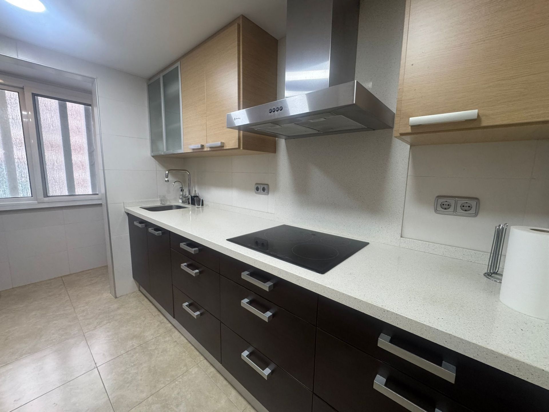 Kitchen of Flat for sale in L'Hospitalet de Llobregat  with Air Conditioner and Heating