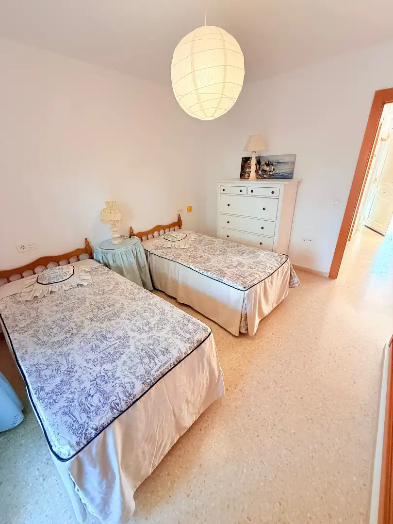 Bedroom of Flat for sale in Pizarra  with Air Conditioner, Terrace and Storage room