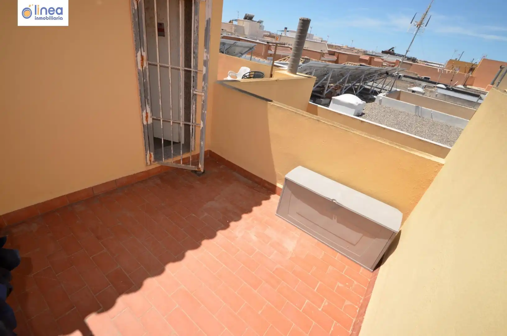 Casa adosada en venta en Calle ANGEL CARA, La Mojonera