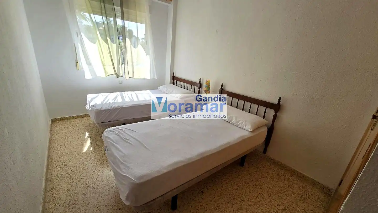 Schlafzimmer von Wohnungen zur Miete in Miramar mit Heizung, Terrasse und Möbliert