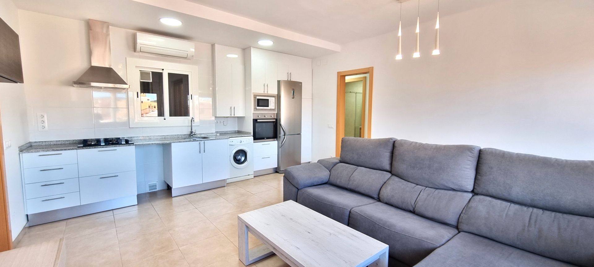 Sala d'estar de Pis en venda en Badalona amb Aire condicionat