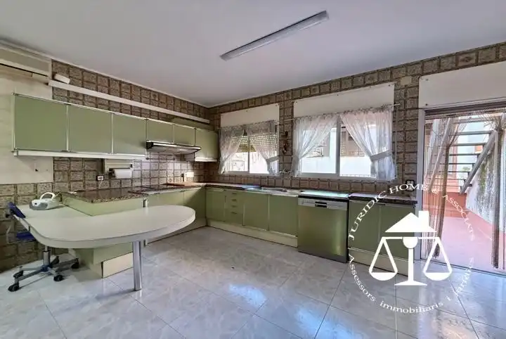 Kitchen of Detached homes for sale in Centre - Sant Oleguer