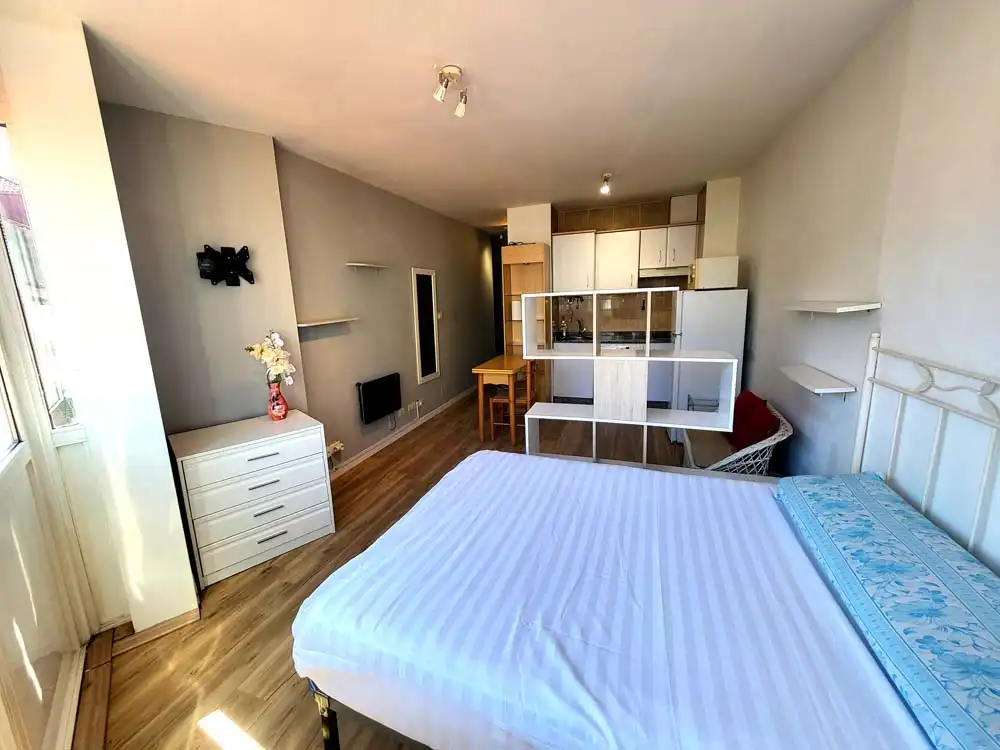 Studio avec ascenseur à louer à Rúa do Príncipe, imagen 3