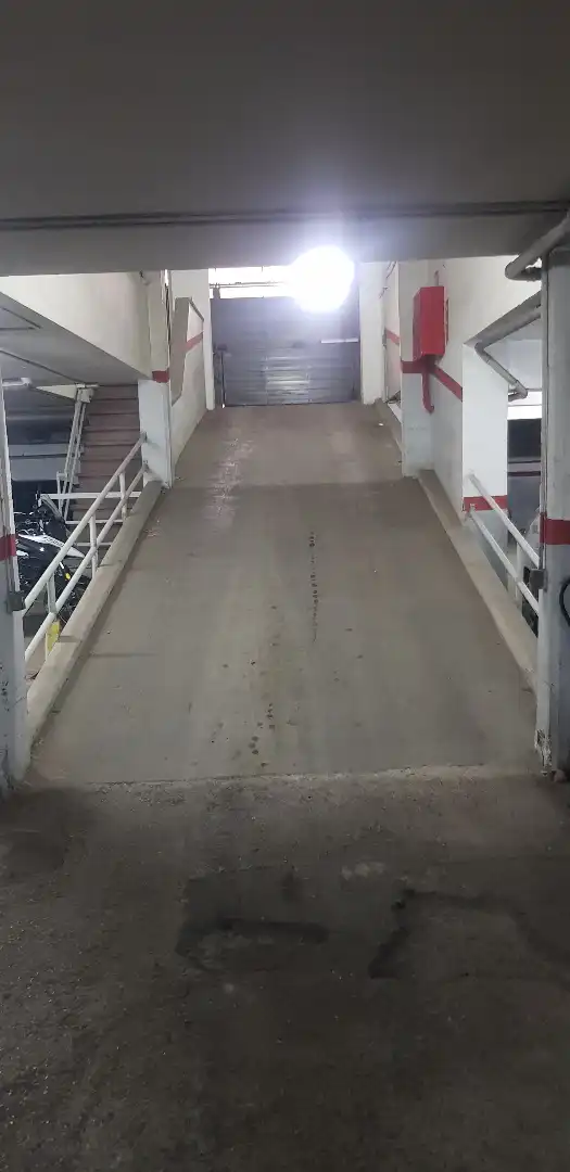 Individual with lift for sale in Centre - Estació, imagen 5