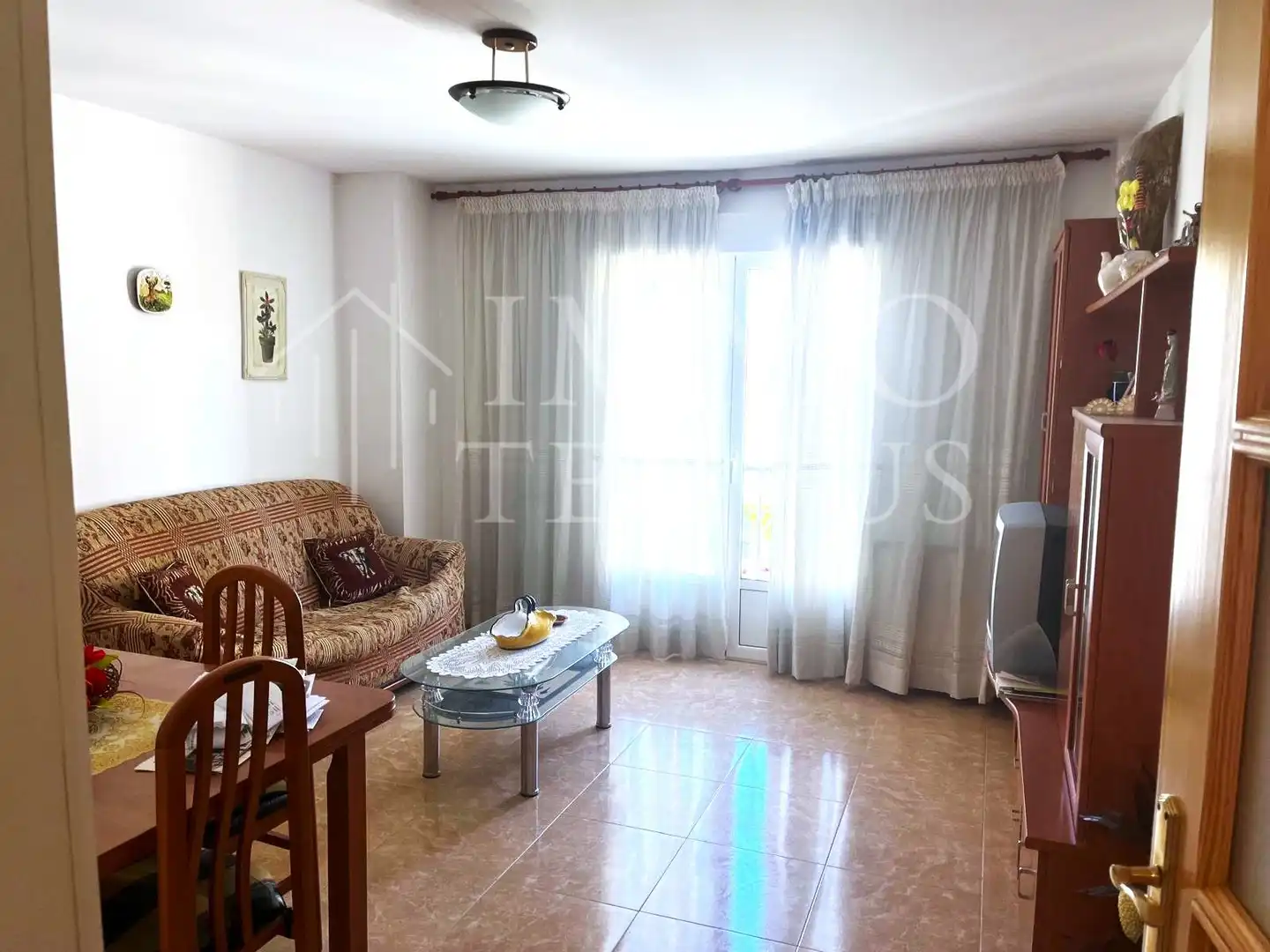 Sala d'estar de Pis en venda en Benalúa amb Moblat, Forn i Rentadora