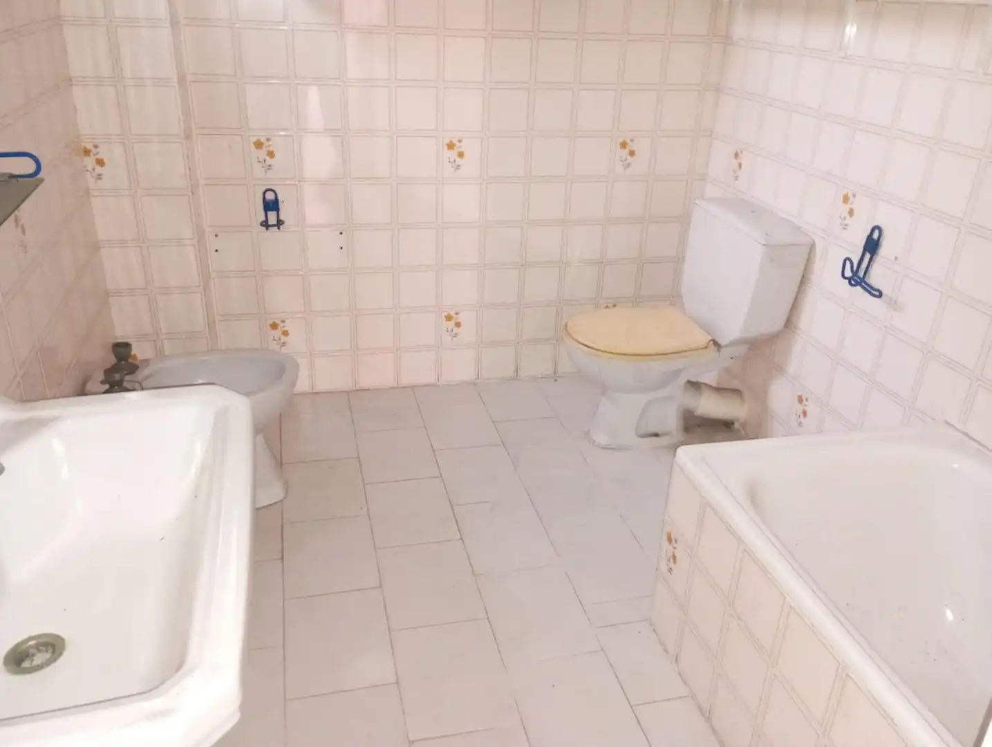 Badezimmer von Wohnung zum Verkauf in Algeciras mit Terrasse und Balkon