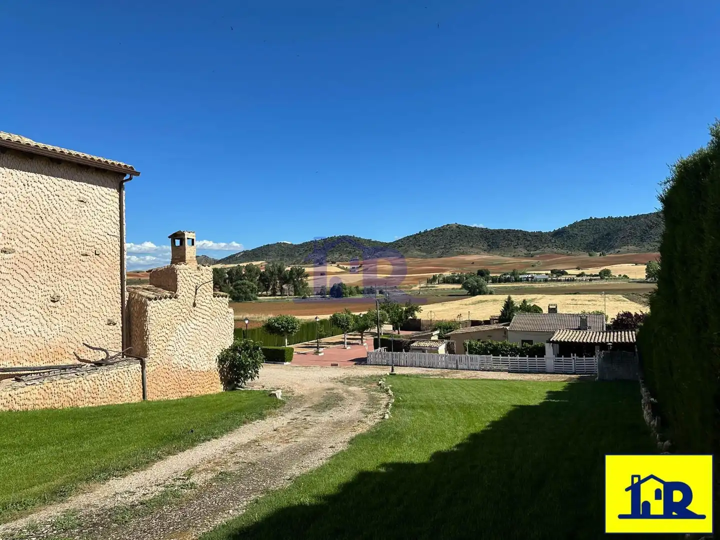 Exterior view of Houses for sale in Villar de Olalla  with Heating, Terrace and Storage room