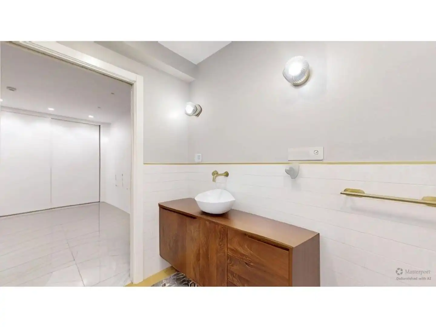 Baño de Piso en venta en Tavernes de la Valldigna con Aire acondicionado