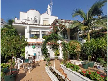 Casa con piscina en venta en Rambla Taramay 1
