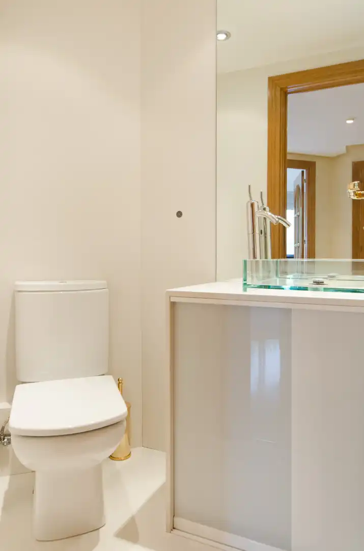 Bathroom of Flat for rent in Madrid  with Air Conditioner, Heating and Terrace