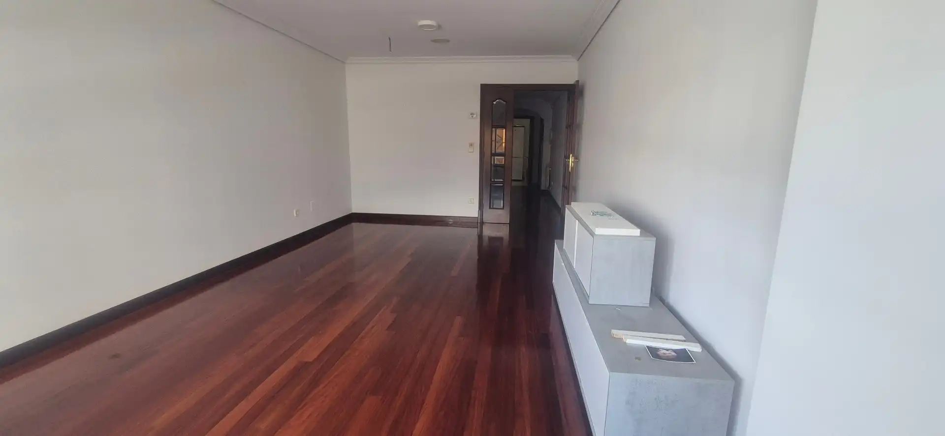 Living room of Flat for rent in Vigo   with Heating, Parquet flooring and Storage room