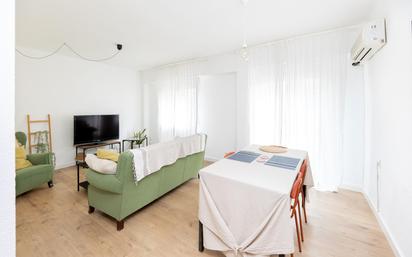 Bedroom of Flat for sale in  Granada Capital  with Air Conditioner, Terrace and Balcony