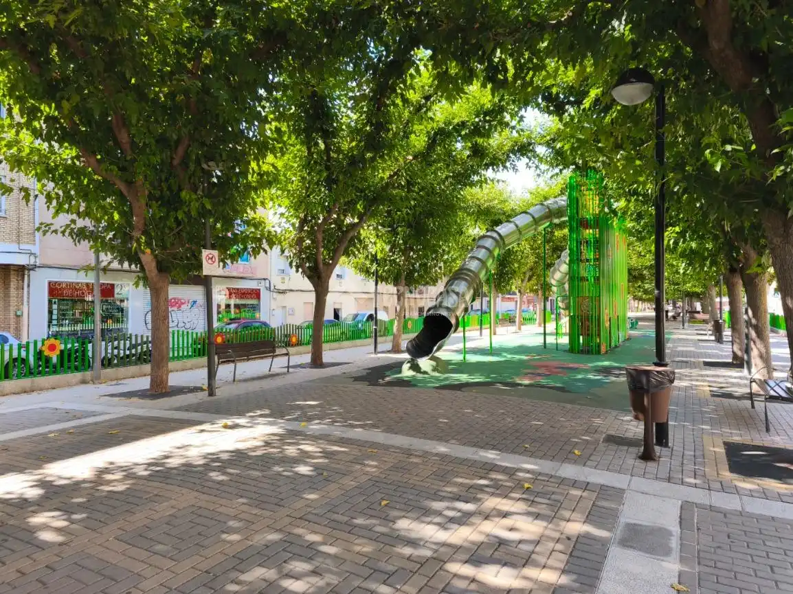 Vista exterior de Pis en venda en Azuqueca de Henares amb Calefacció