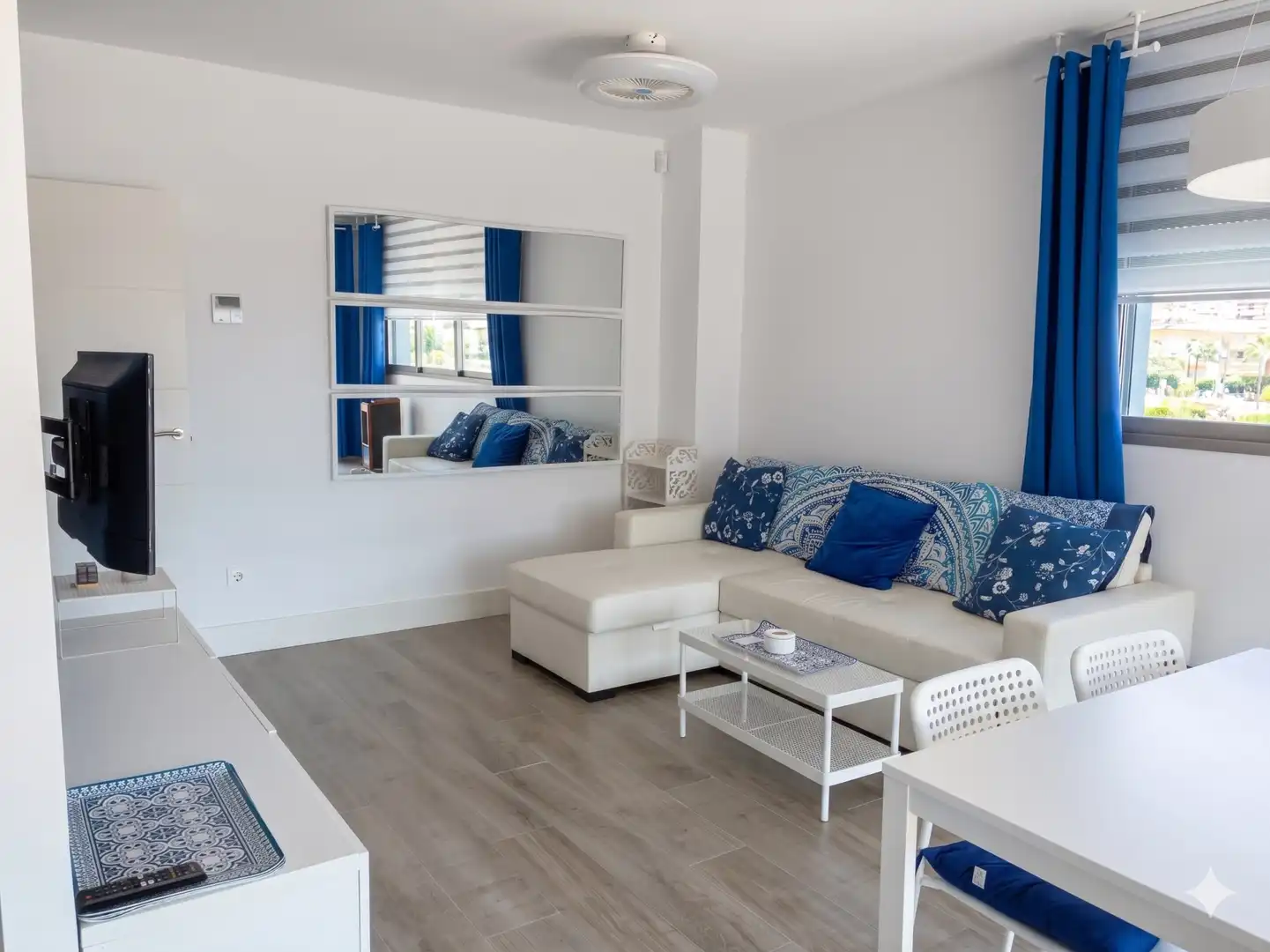 Living room of Flat for rent in Castell d'Aro, Platja d'Aro i s'Agaró  with Air Conditioner, Heating and Terrace