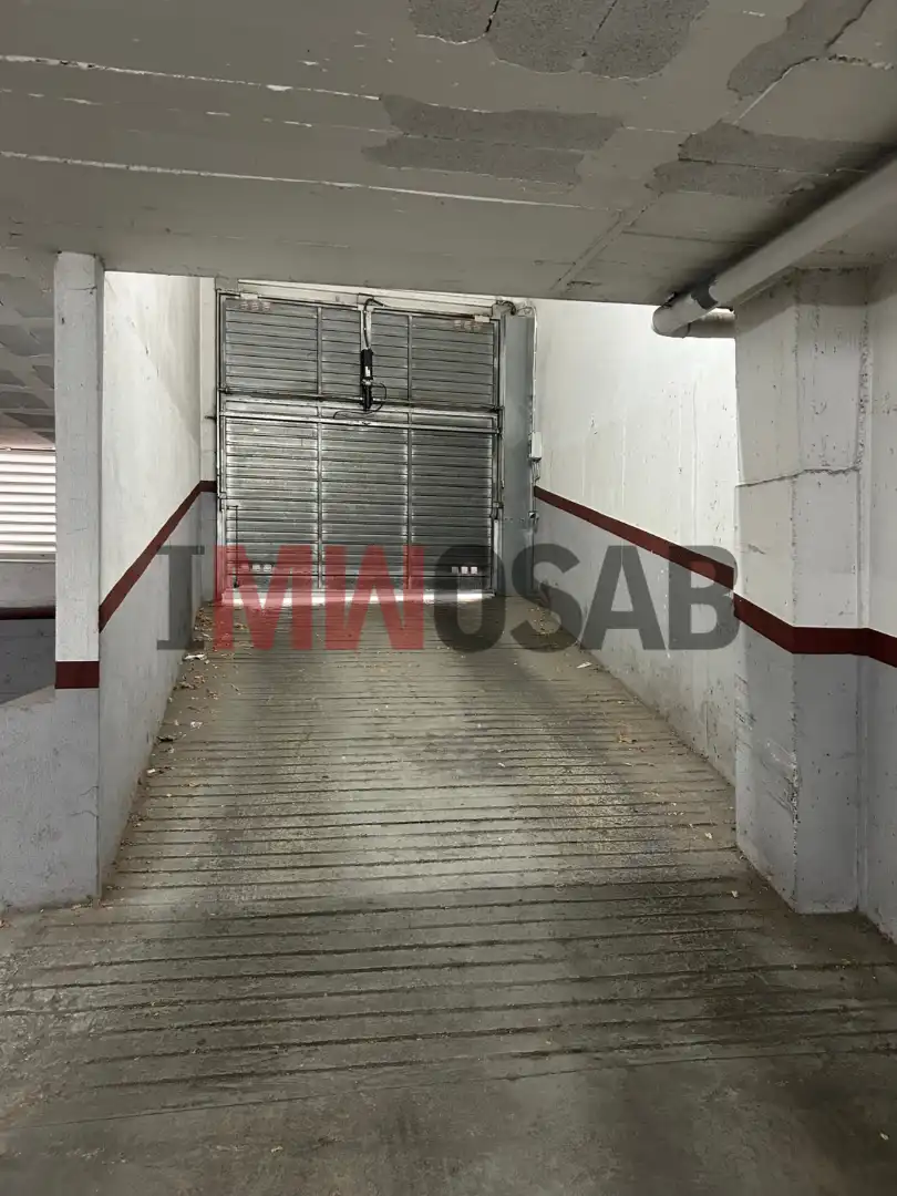 Garage zur Miete in Vic