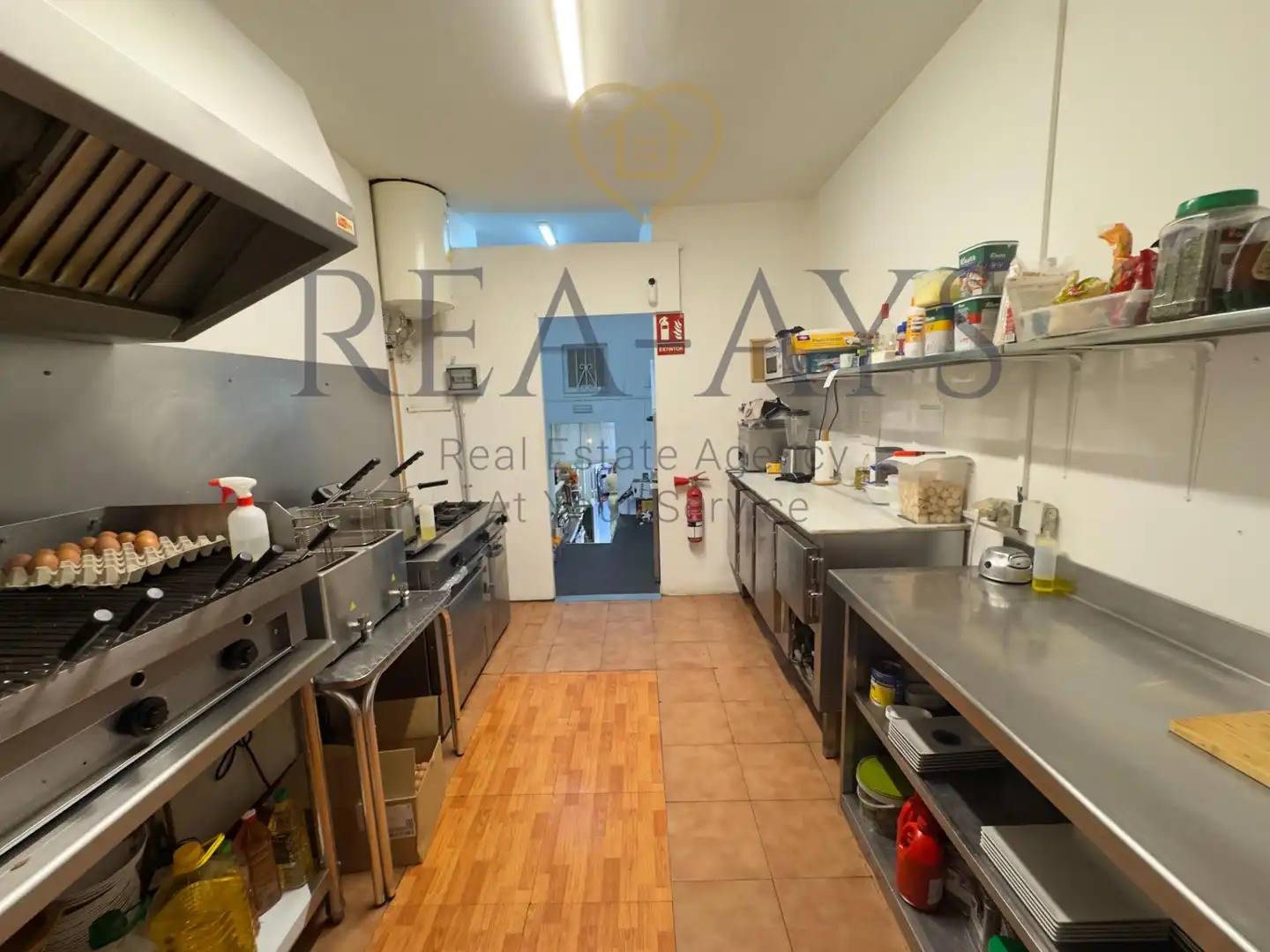 Kitchen of Commercial properties for sale in Cornellà de Llobregat  with Air Conditioner, Furnished and Internet