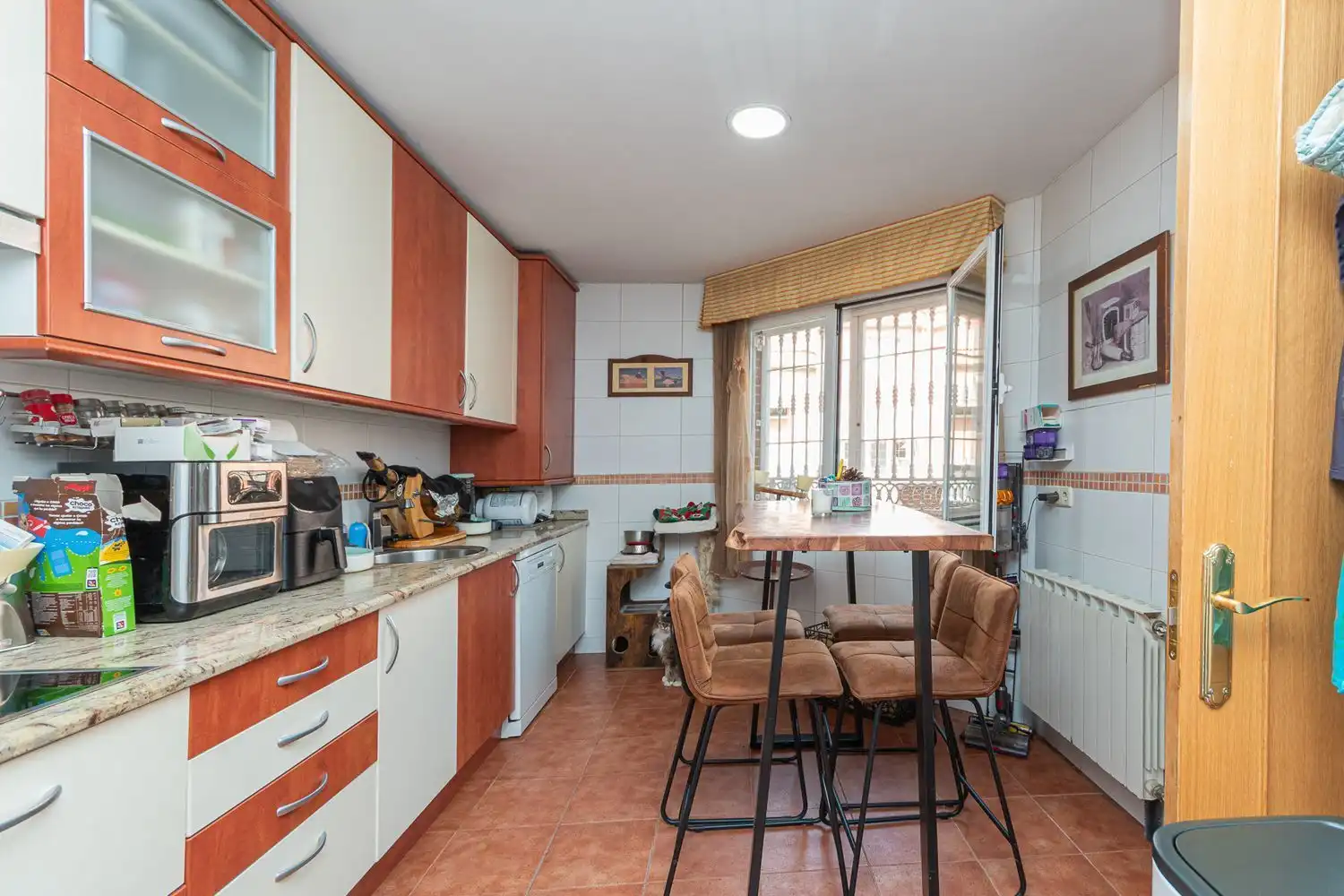 Kitchen of Houses for sale in Fuenlabrada  with Air Conditioner, Heating and Storage room