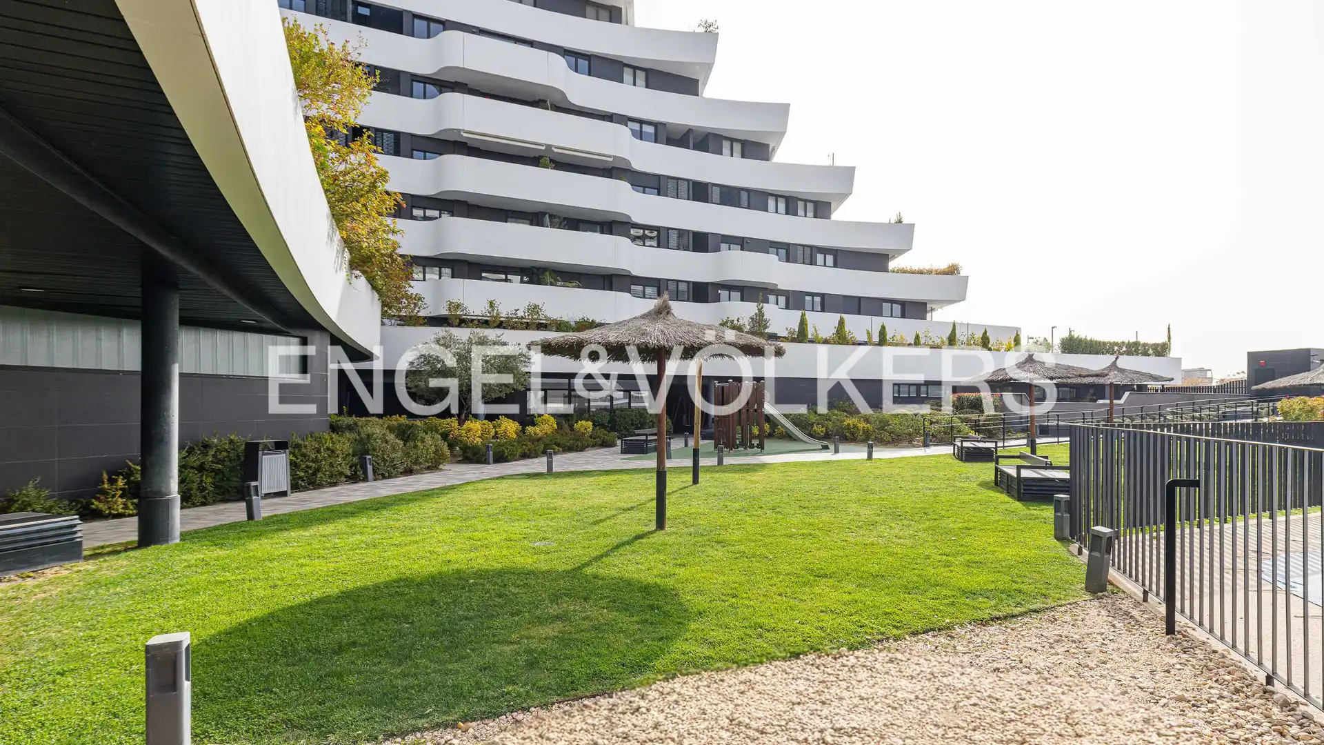 Exterior view of Flat for sale in  Madrid Capital  with Air Conditioner, Heating and Terrace