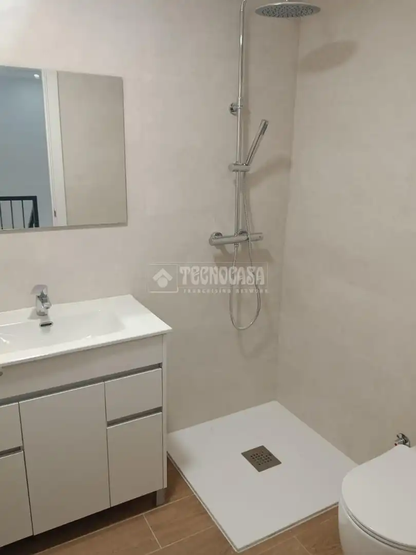 Bany de Local en venda en Rivas-Vaciamadrid amb Terrassa