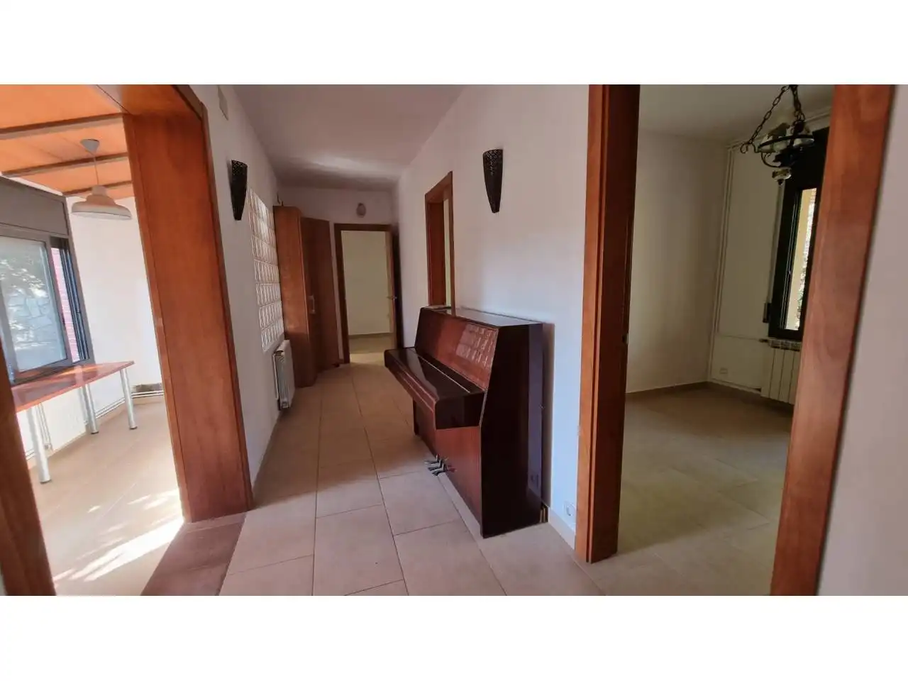 Houses for sale in Calle Lleida, Vallromanes