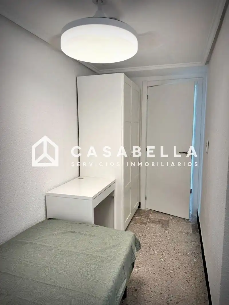 Flat for sale in Hermanos Villalonga, imagen 5