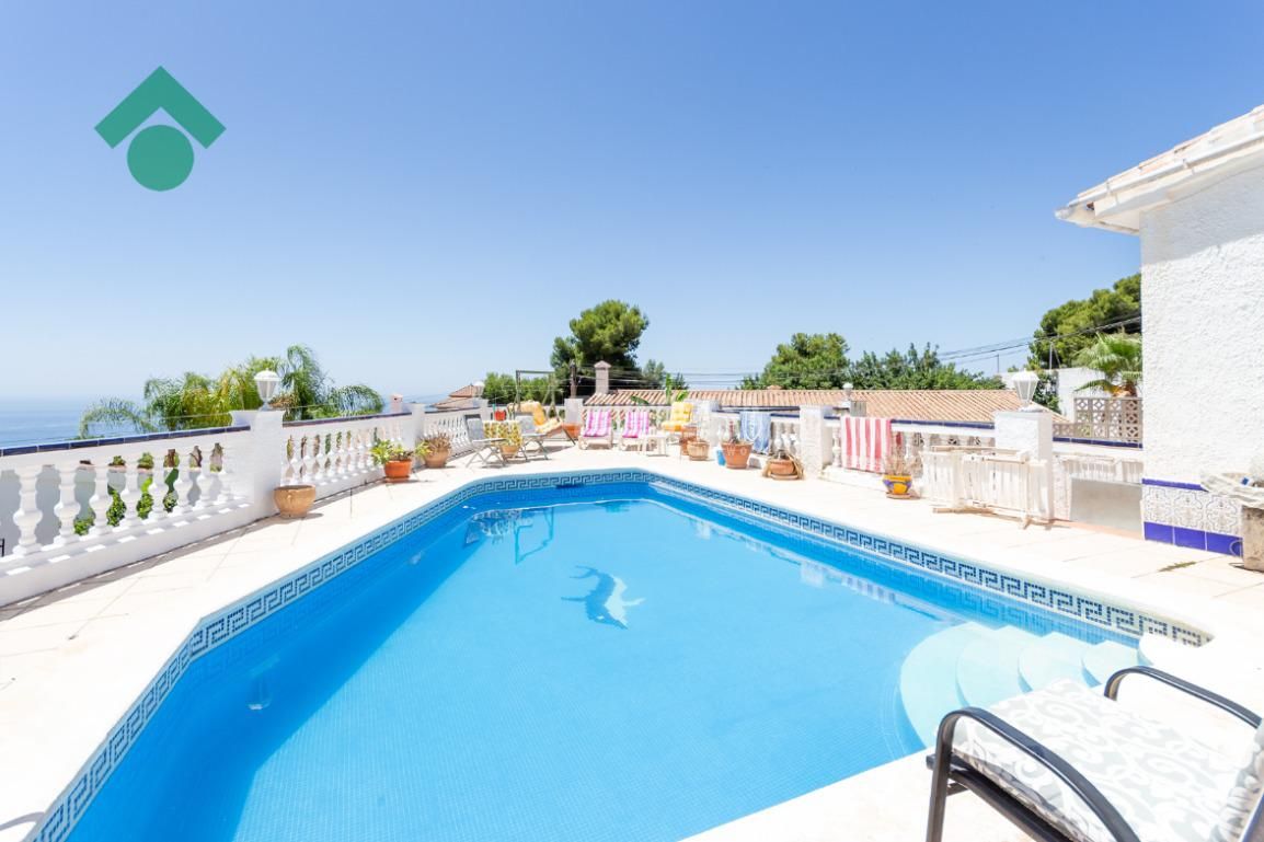 Swimming pool of Single-family semi-detached for sale in Nerja  with Air Conditioner, Terrace and Swimming Pool