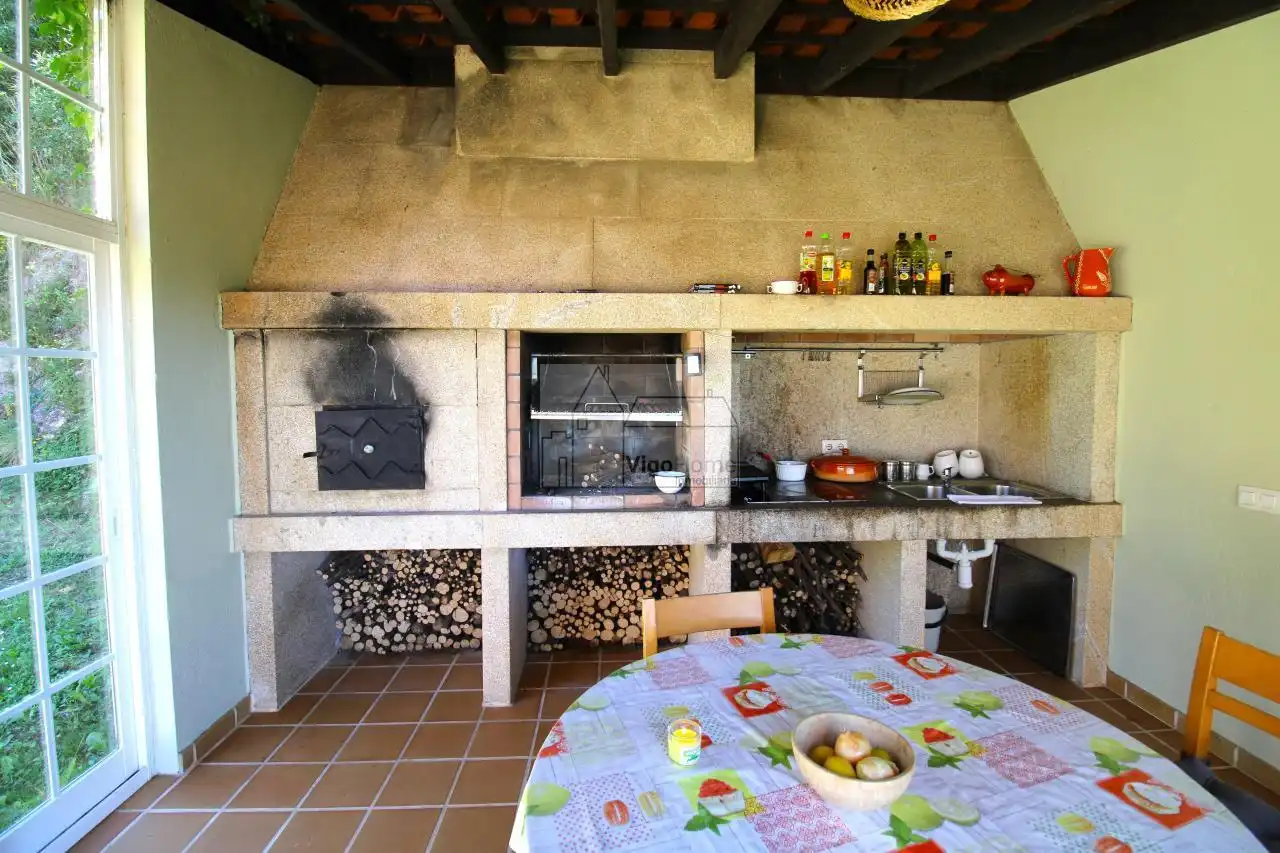 Cocina de Casa o chalet en venta en Mos con Calefacción, Jardín privado y Trastero