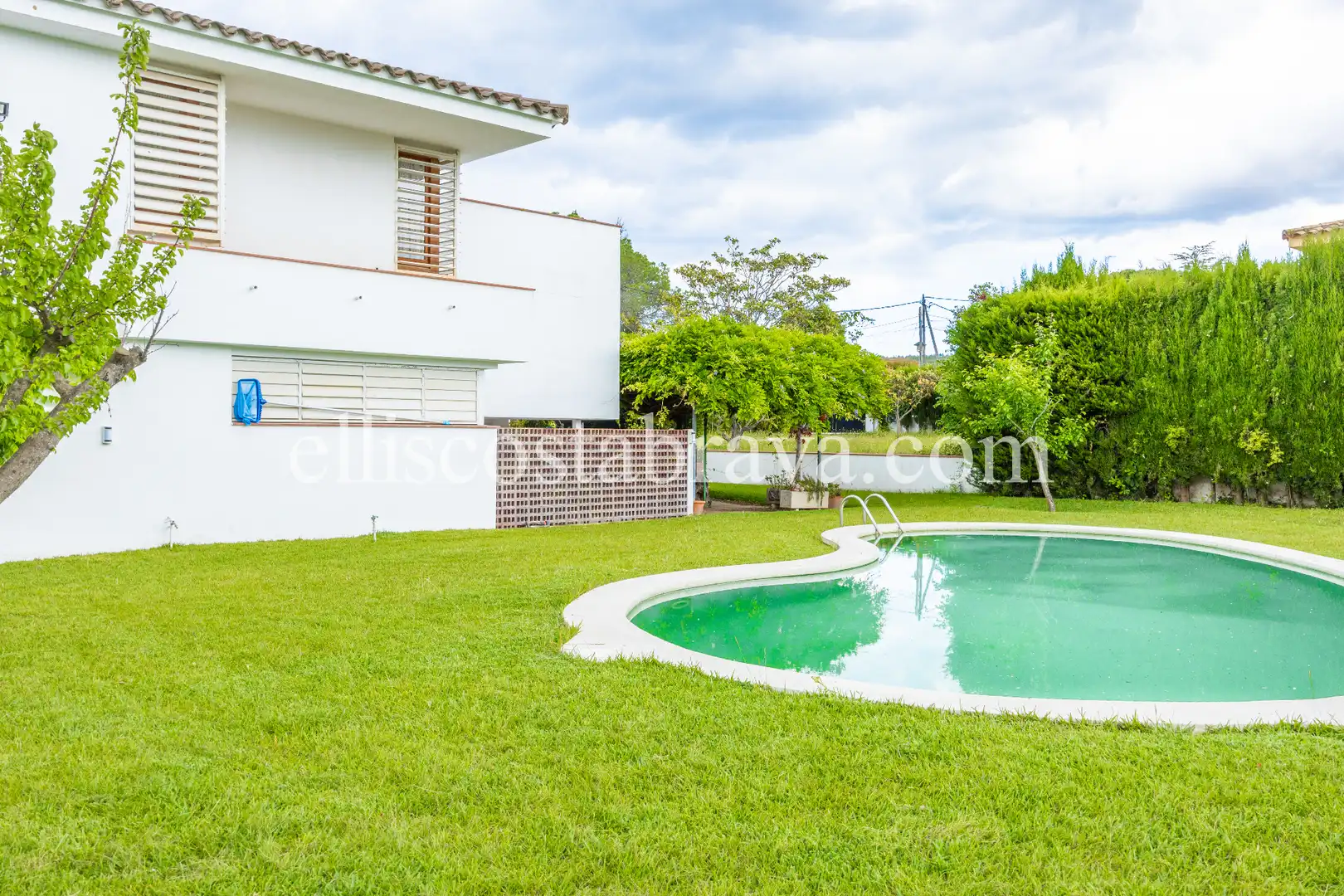 Piscina de Casa o xalet en venda en L'Escala amb Aire condicionat, Calefacció i Jardí privat