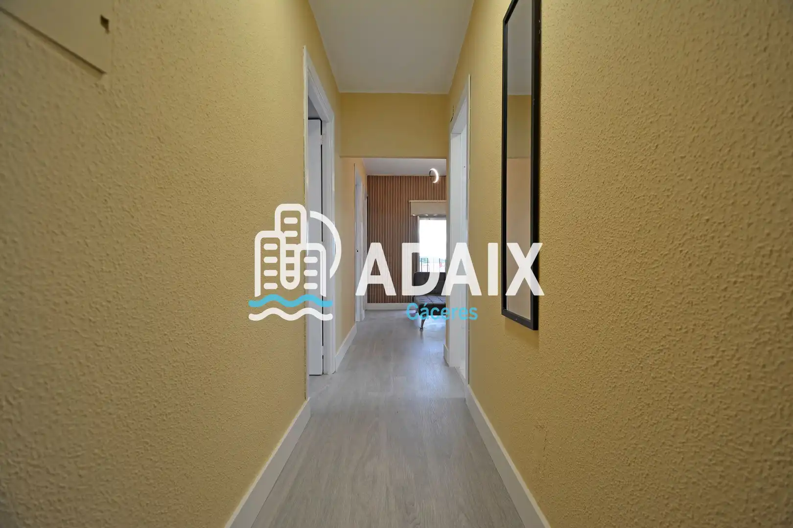Flat for rent in Pintor Murillo, Casco Antiguo
