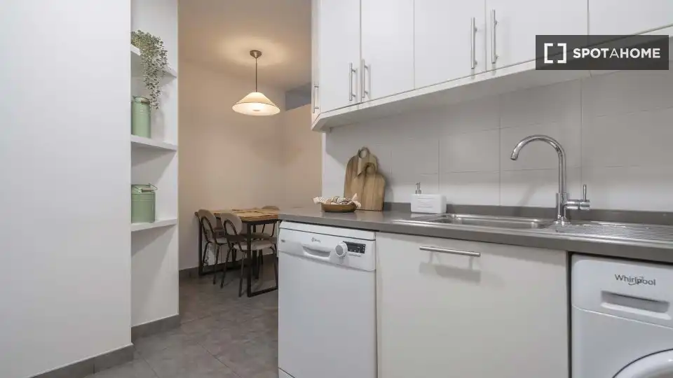 Cocina de Piso de alquiler en Madrid con Aire acondicionado, Calefacción y Amueblado