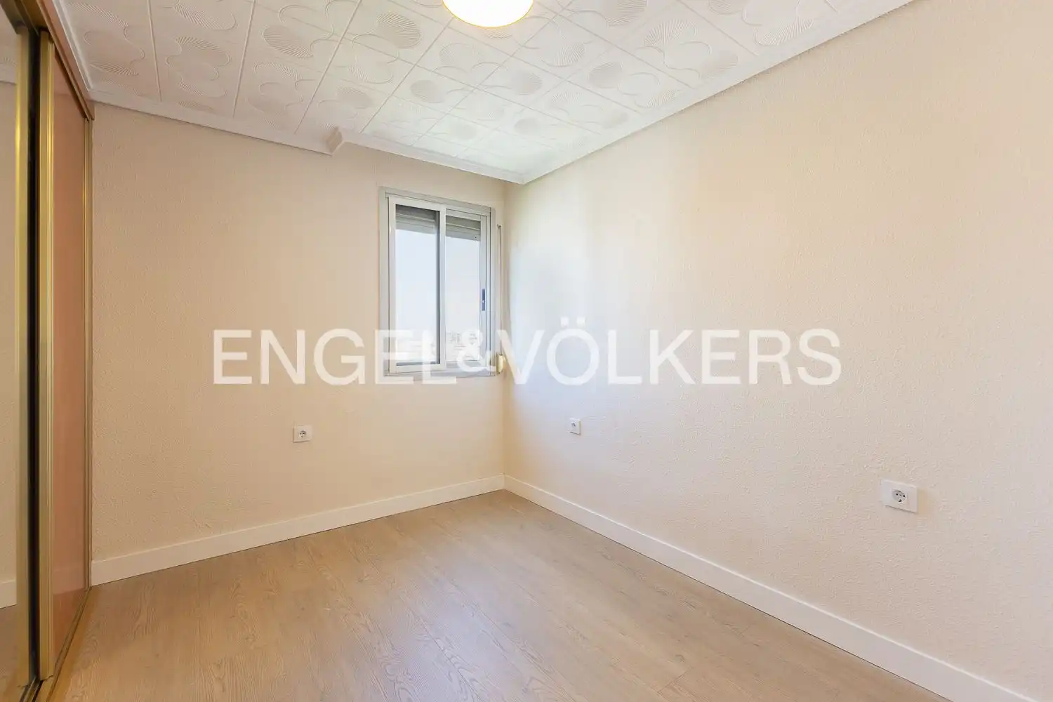 Habitación de Piso de alquiler en Valencia con Aire acondicionado y Calefacción