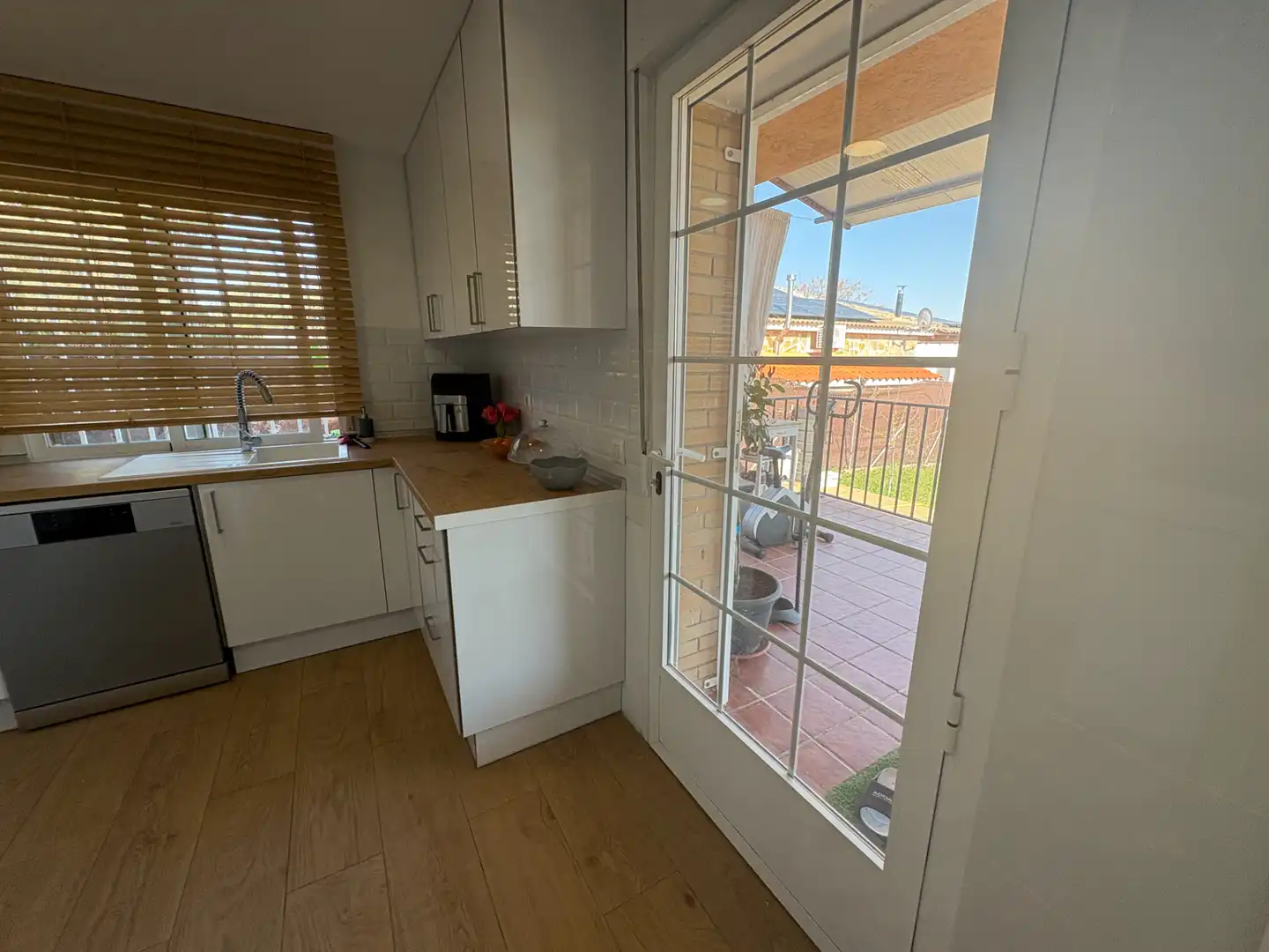 Kitchen of Houses for sale in El Viso de San Juan  with Air Conditioner, Private garden and Parquet flooring