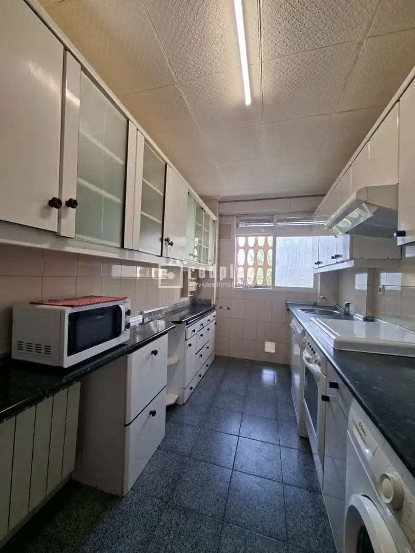 Kitchen of Flat for sale in Madrid  with Air Conditioner, Heating and Parquet flooring