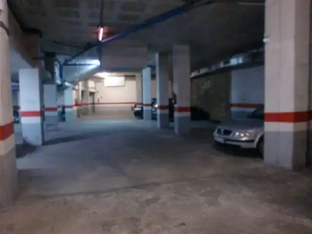 Motorbike to rent in AVENIDA EUROPA 3, imagen 3