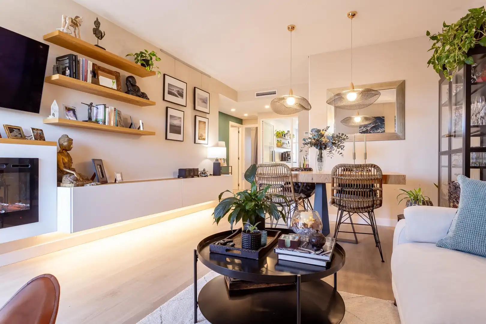 Sala d'estar de Àtic en venda en Salou amb Aire condicionat, Calefacció i Jardí privat