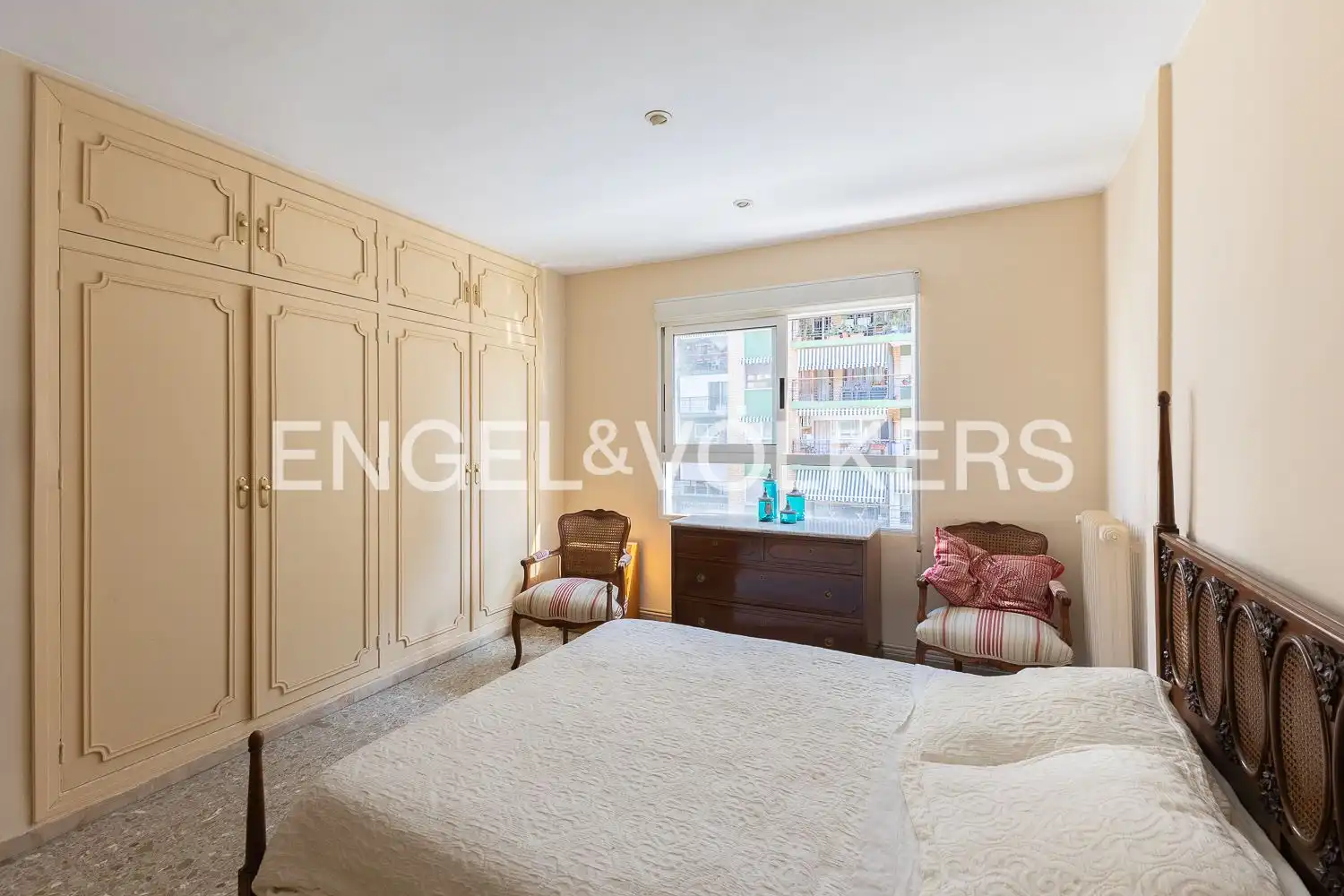 Habitación de Piso en venta en Valencia con Calefacción y Terraza