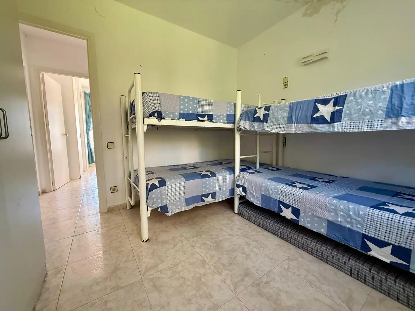 Habitación de Piso en venta en Castell d'Aro, Platja d'Aro i s'Agaró con Aire acondicionado, Terraza y Balcón