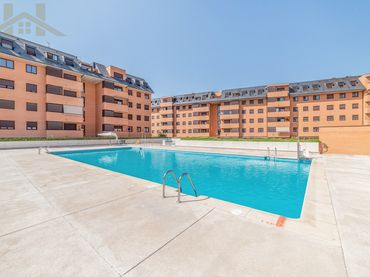 Appartement avec balcon à vendre à Calle Fernando VII