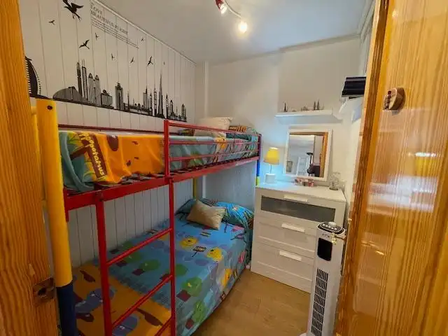 Habitación de Piso en venta en La Manga del Mar Menor con Balcón, Alarma y Piscina comunitaria
