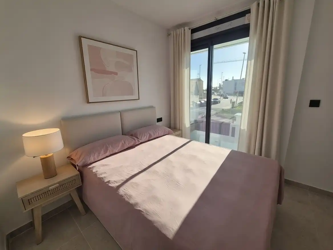 Apartament amb piscina en venda a Oliva Playa, imagen 4