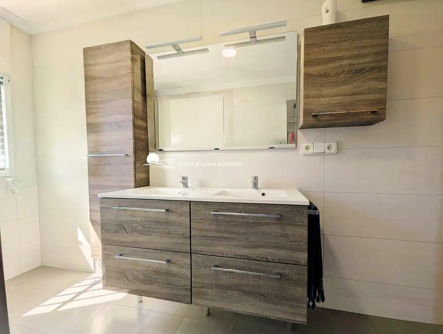 Bany de Casa o xalet en venda en L'Alfàs del Pi amb Aire condicionat, Jardí privat i Terrassa
