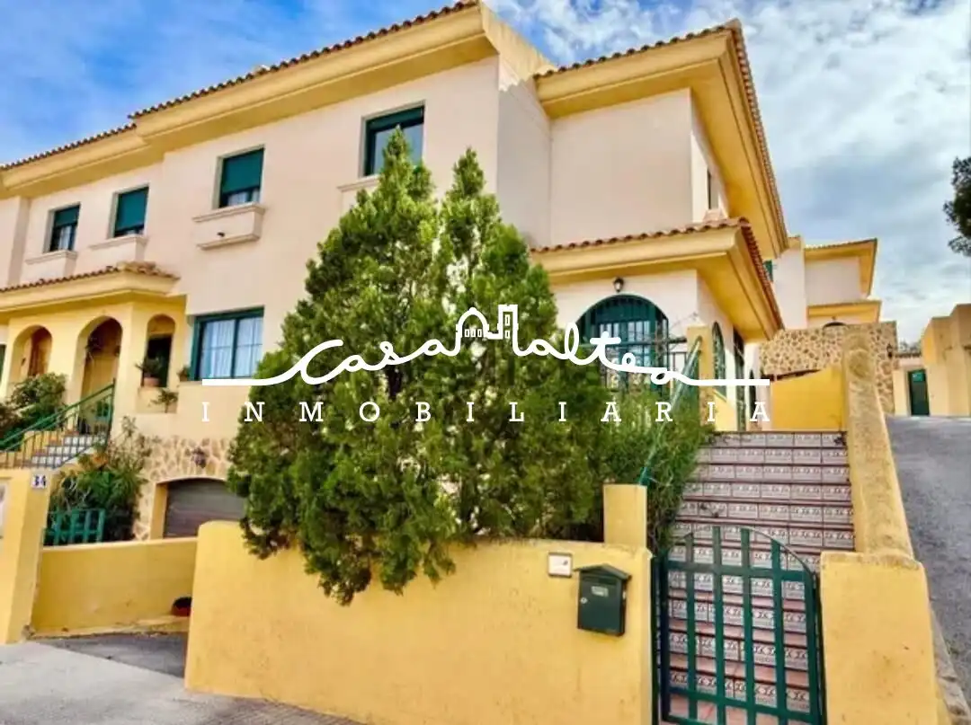 Maison jumelée avec terrasse à vendre à La Nucia Pueblo