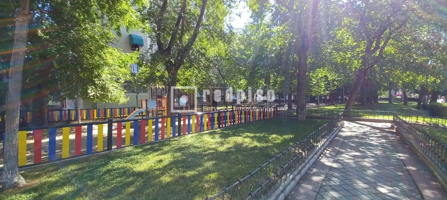 Jardí de Pis en venda en Madrid amb Aire condicionat, Calefacció i Traster