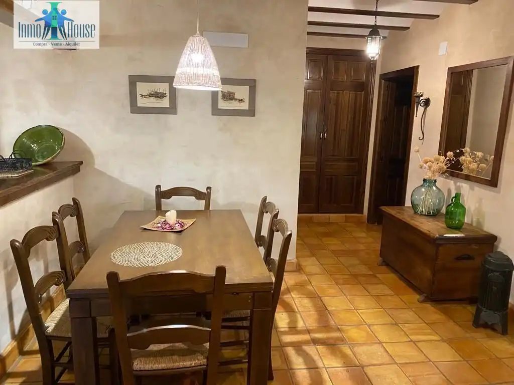 Comedor de Casa o chalet en venta en Alcaraz con Jardín privado y Amueblado
